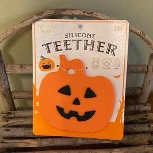 NEW MODERN BABY INFANT JACK-O-LANTERN HALLOWEEN SILICONE TEETHER